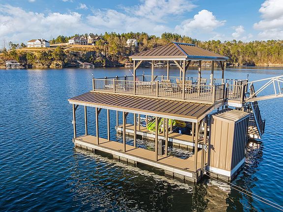 Image 4: Dock