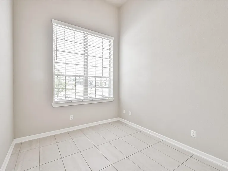 27025 Sofia Forest Dr — Photo 10