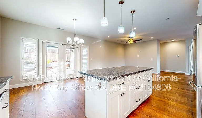 1949 San Salvador Dr — Photo 3