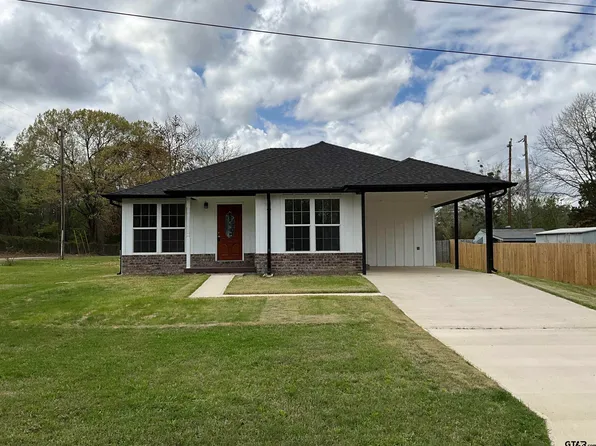 5355 1st St, Chandler, TX 75758