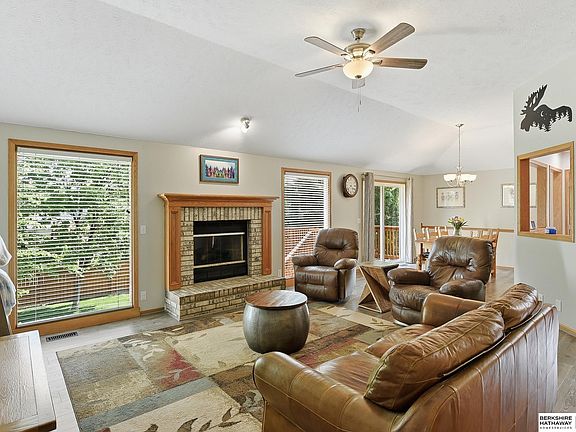 2nd image of 2137 Cobblestone Rd