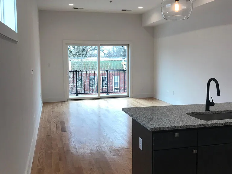 2100 W Cary St #100 — Photo 3