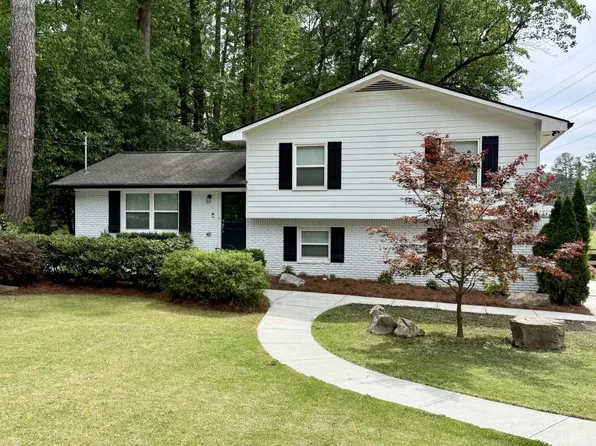 2708 Frontier Trl, Atlanta, GA 30341