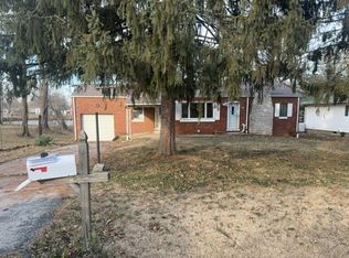 425 S 47th St, Belleville, IL 62226