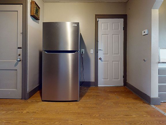 3rd image of 11442 Jackson Ave #11442