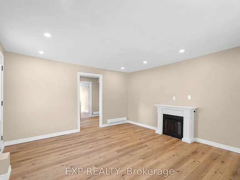 165 Main St #1 — Photo 3