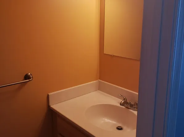 8562 Beacon Point Dr, Pasadena, MD 21122