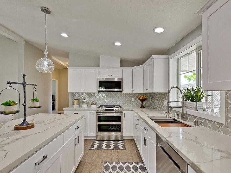 1st image of 798 Spindrift St #798