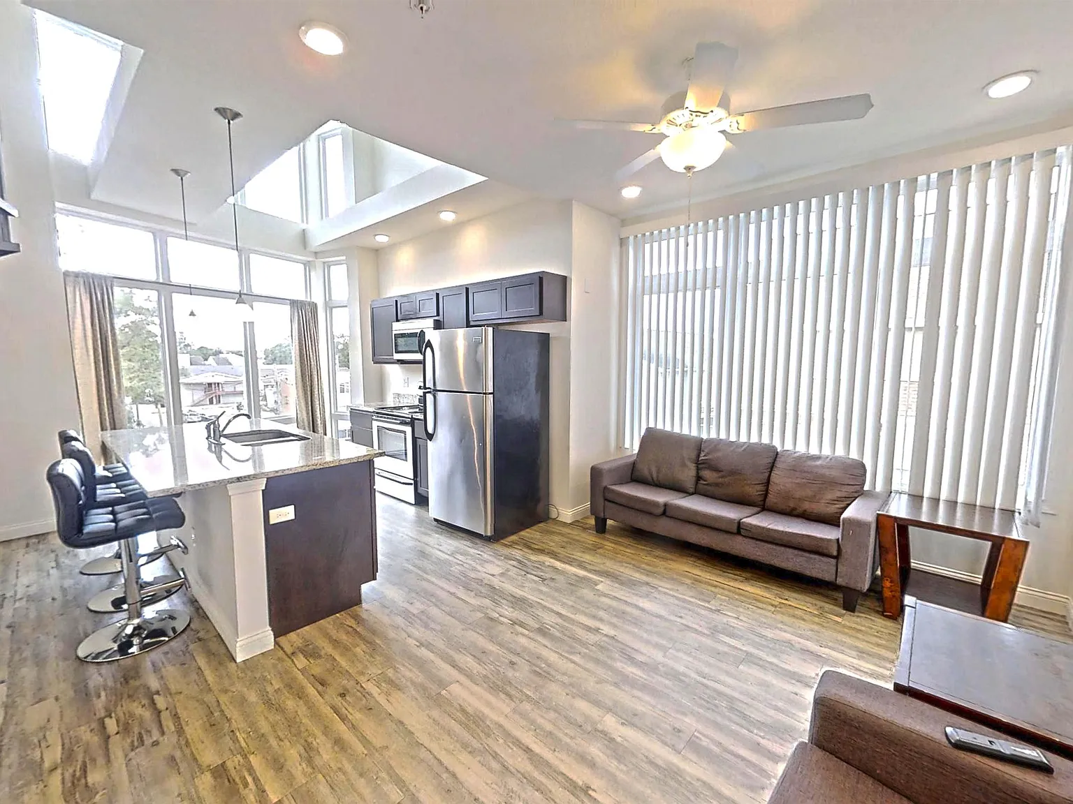 204 S Fifth St - 405 — Photo 3