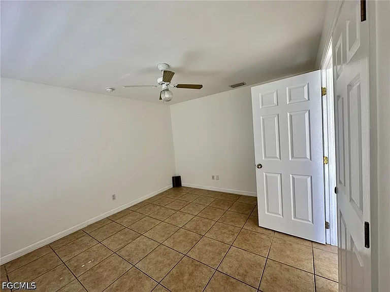 4317 SW Santa Barbara Pl — Photo 9