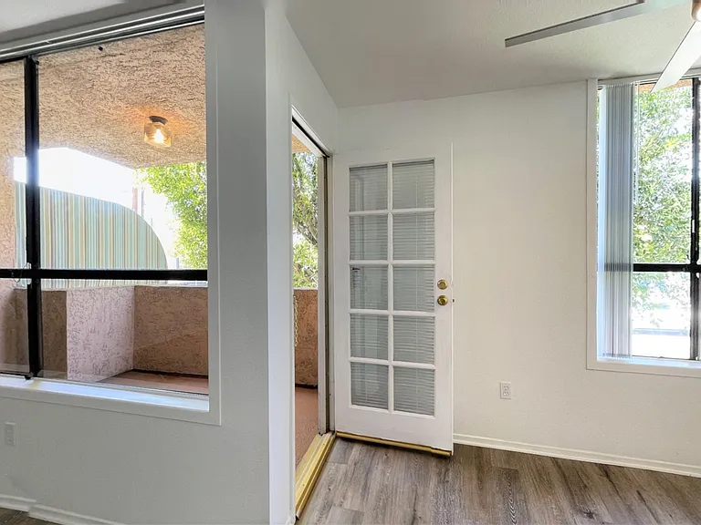 5300 Kester Avenue — Photo 6