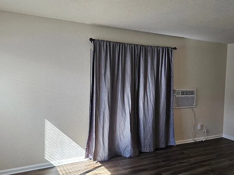 1712 Arthur Ct — Photo 5