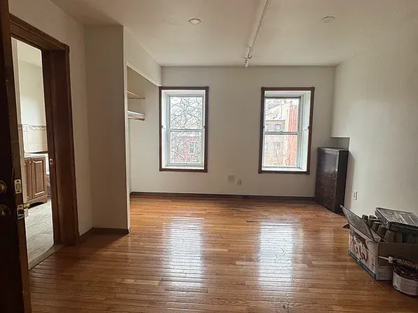 357 Halsey Street image 1 of 4