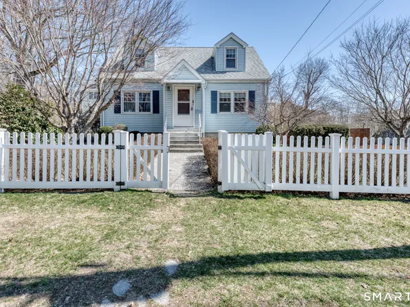 17 Innsbruck Street, Milford, CT 06460