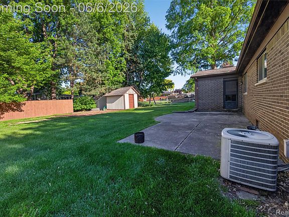 4th image of 40142 Pallazo St