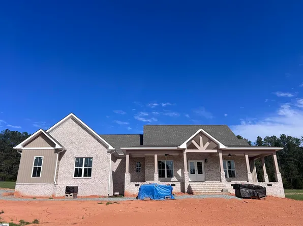 406 Casey Rd, Woodruff, SC 29388