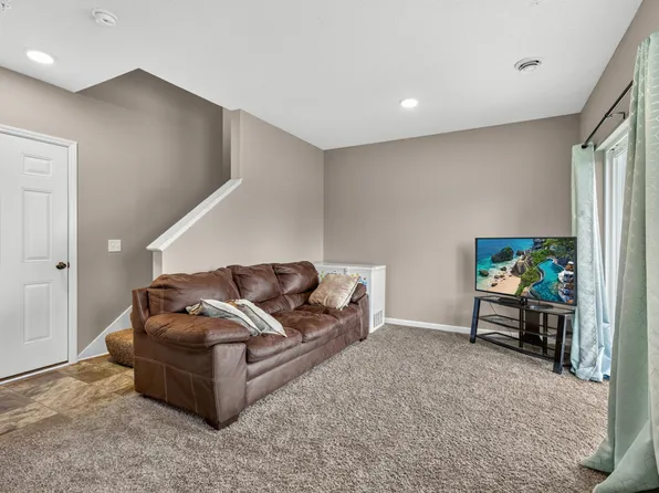 1671 Windigo Ln, Shakopee, MN 55379