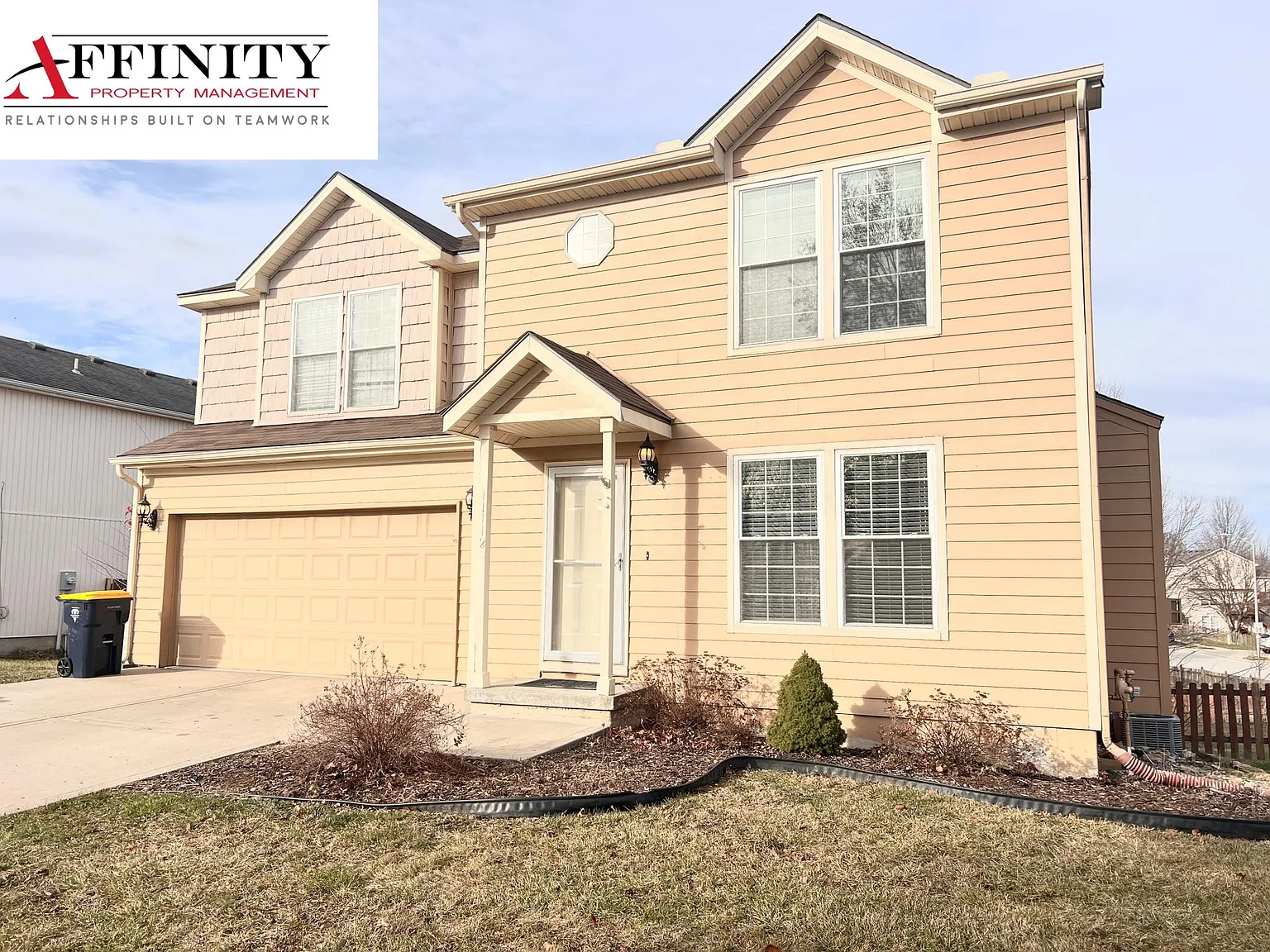 4 bed, 3.5 bath, 2192 sqft, $2,450 — Photo 2