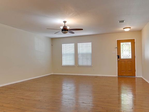 5th image of 9016 Garden Springs Dr