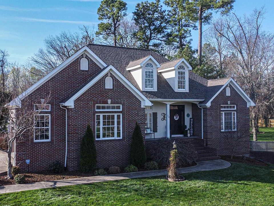 1st image of 78 Barrington Cir