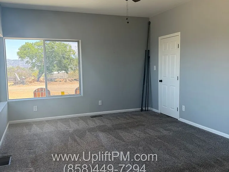 1425 Cedar St — Photo 21