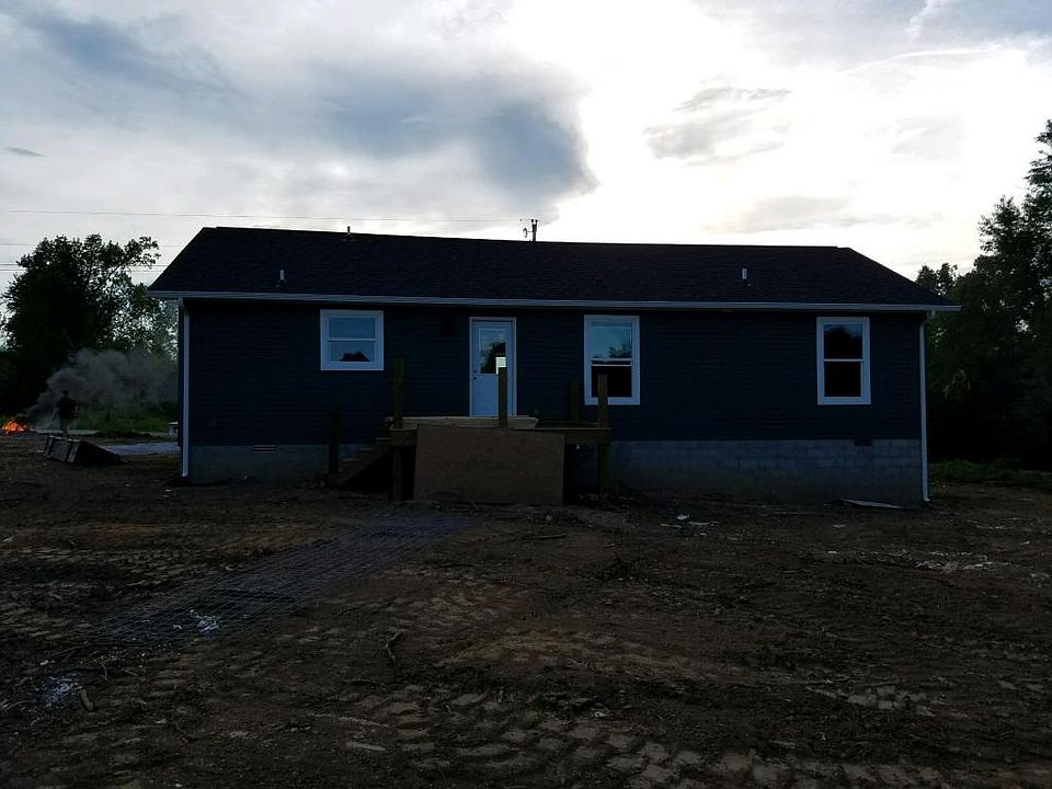1st image of 64 Starr Dr