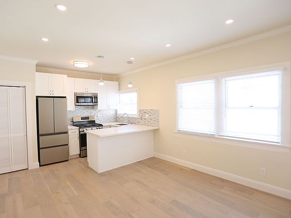 3rd image of 1568 Madison St APT 18