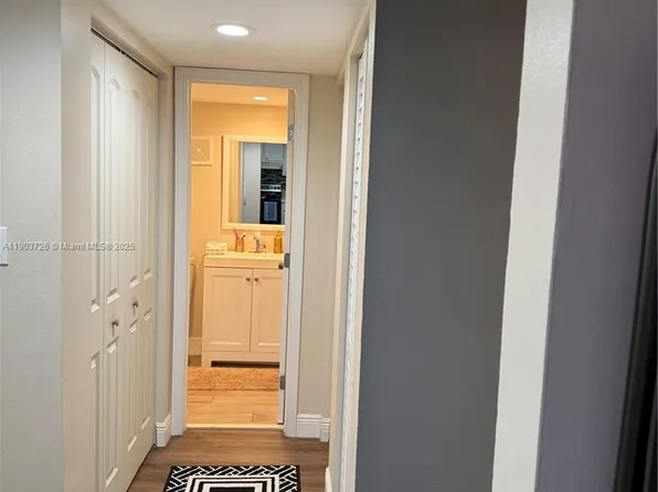 3121 NW 47th Ter APT 412, Fort Lauderdale, FL 33319