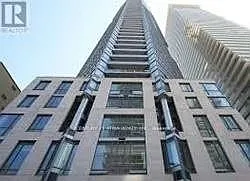 45 Charles St E Photo 1