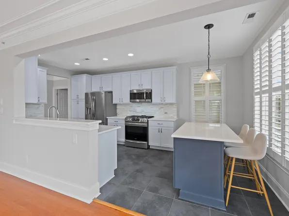 9211 Calabria Dr Unit 205, Raleigh, NC 27617