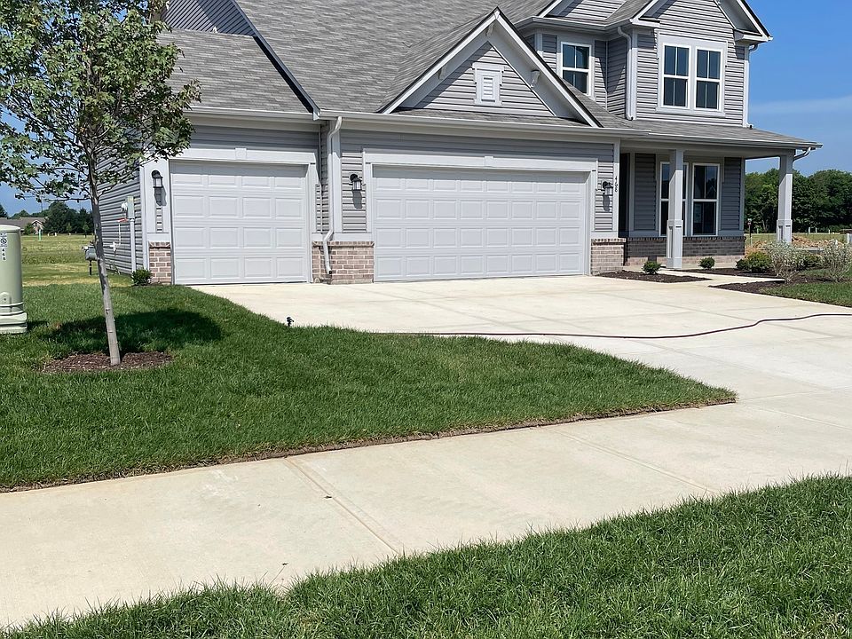 2nd image of 468 Weaver Ln