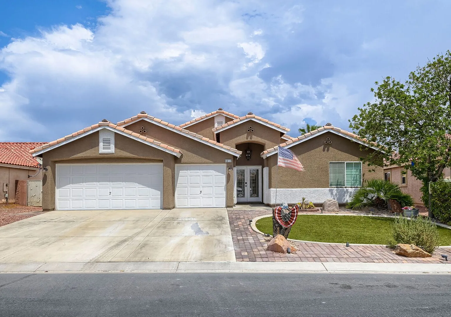 Stunning Aliante Home with 2 Primary Suites, Upgraded Yard & Solar! — Photo 2