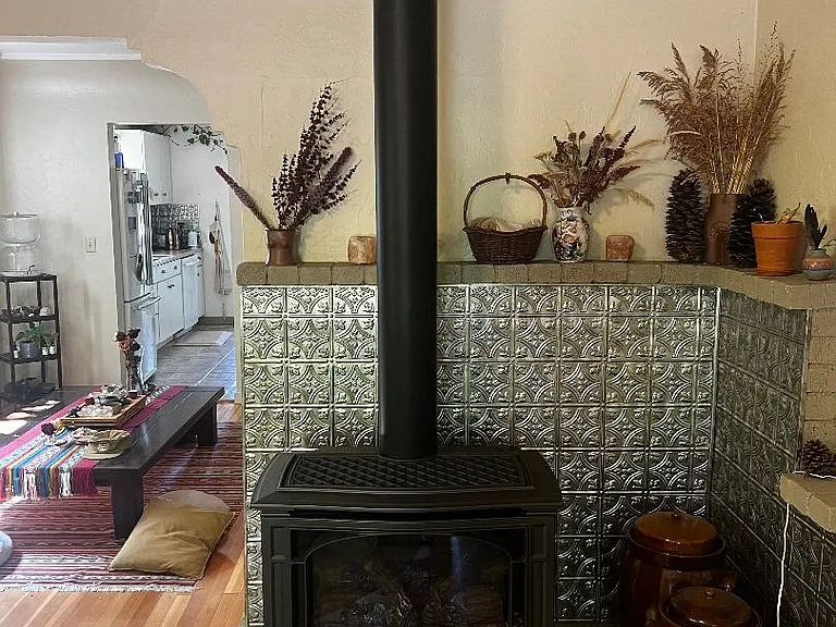 310 E Lake St — Photo 8
