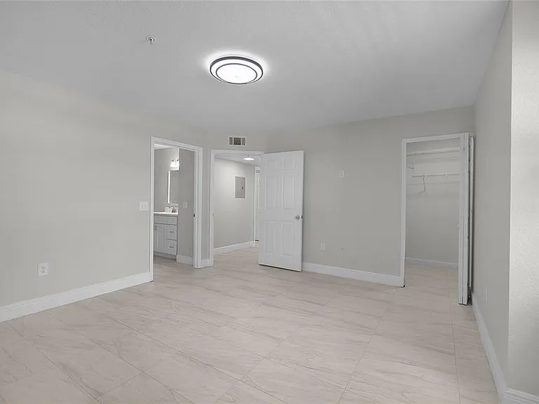 13929 Fairway Island Dr #818 — Photo 18