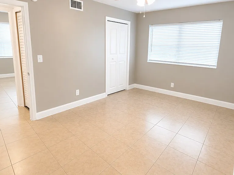 3320 31st Ave N #106 — Photo 5