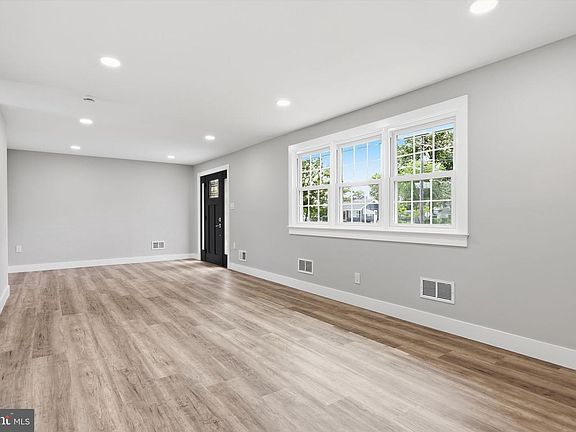 3rd image of 45 E 5th St
