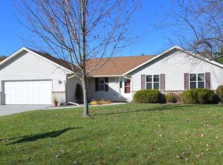1004 Lous Way, Slinger, WI 53086