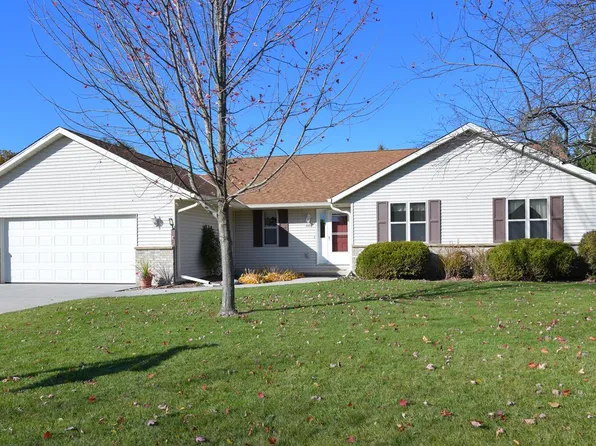 1004 Lous Way, Slinger, WI 53086