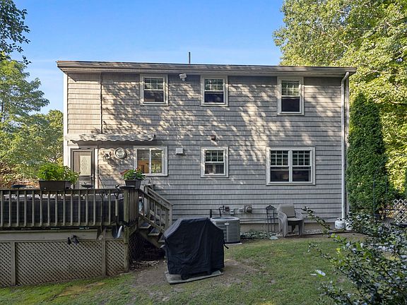 3rd image of 50 Wood St