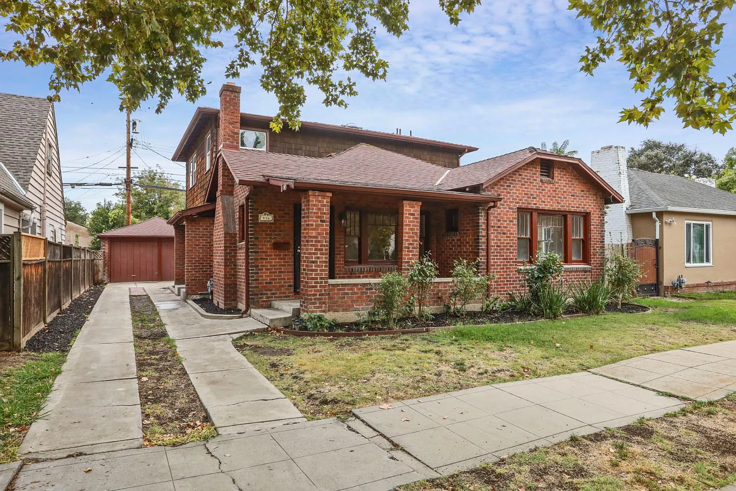 936 W Elm St photo 1