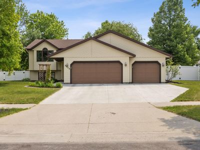 2622 33rd Ave S, Fargo, ND, 58104
