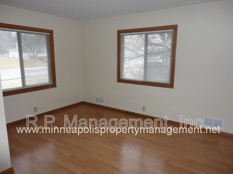 2 bed, 1.5 bath, $1,499 — Photo 3