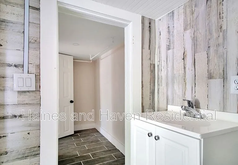 658 Avenue B NW — Photo 12