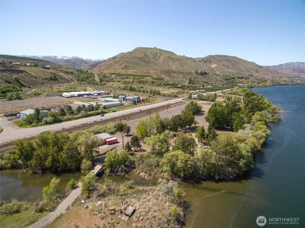 2120 Malaga Alcoa Highway, Wenatchee, WA 98828