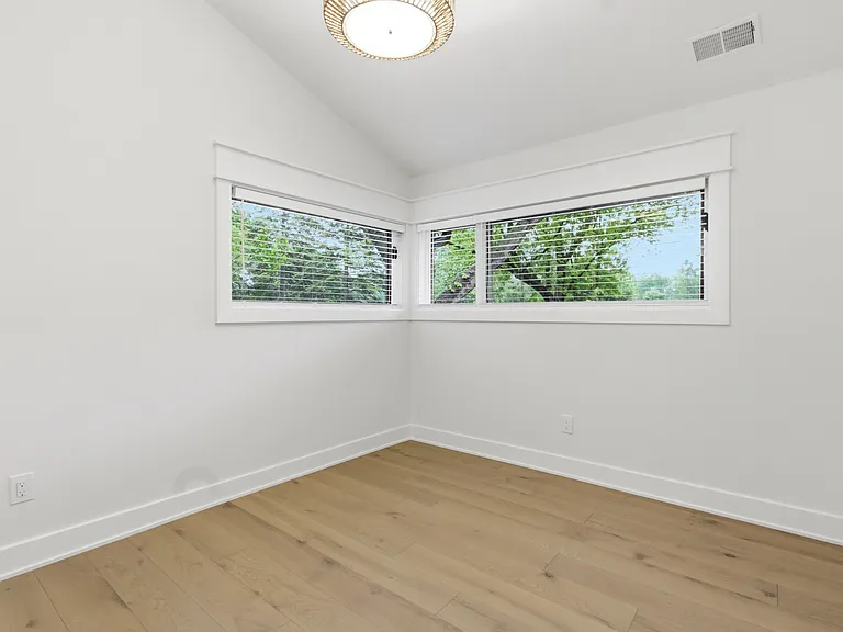 130 McKinley Dr — Photo 18