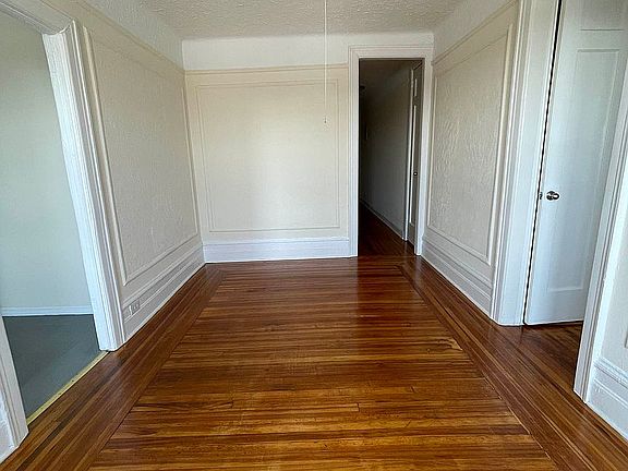 4th image of 25-39 44th St #19