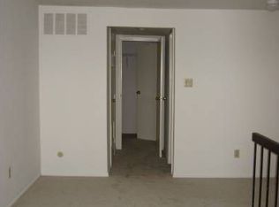 2125 Timberview Rd, Kirkwood, MO 63122