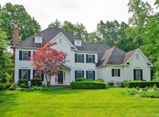 41 Pheasant Chase, West Hartford, CT 06117