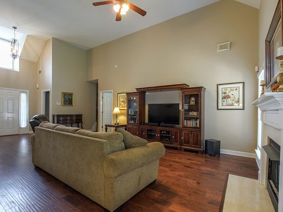 4th image of 3014 Spottswood Cir