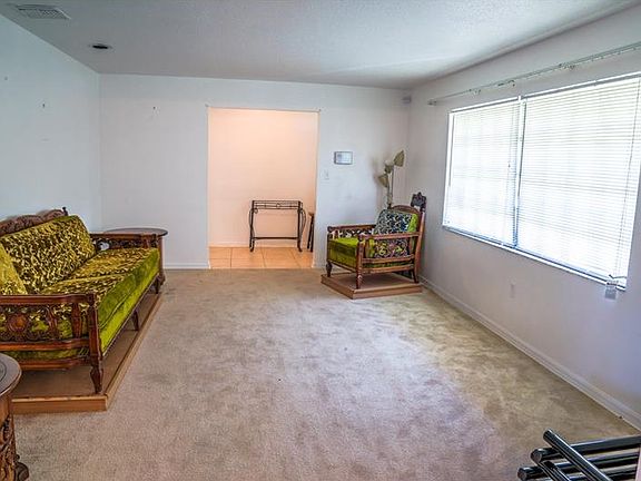 5th image of 2809 Castle Oak Ave #4